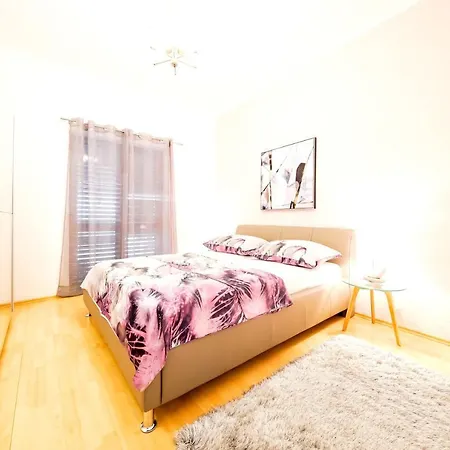 Apartman Comfortable With Sea View