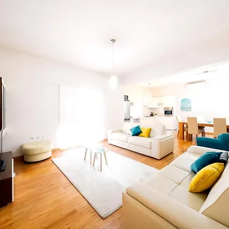 Comfortable With Sea View *