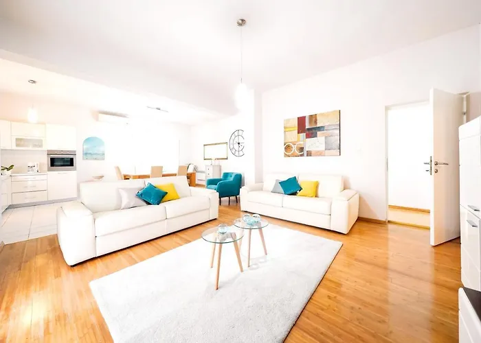 Comfortable With Sea View *