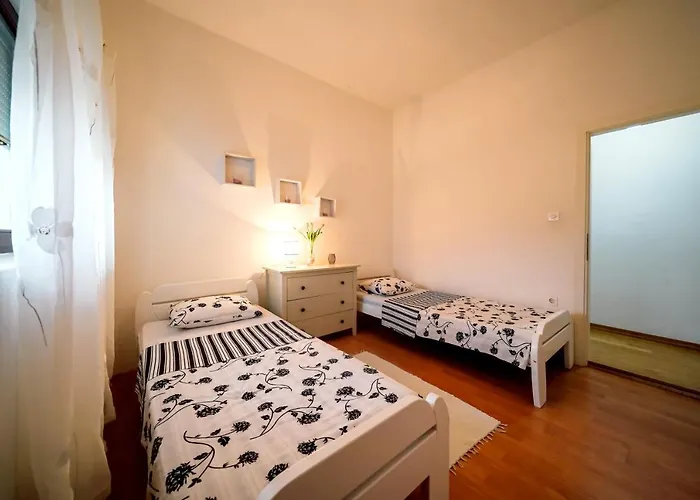 Comfortable With Sea View 아파트 Ljubač