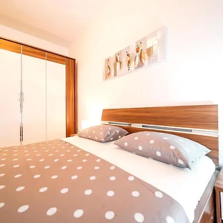 Comfortable With Sea View *